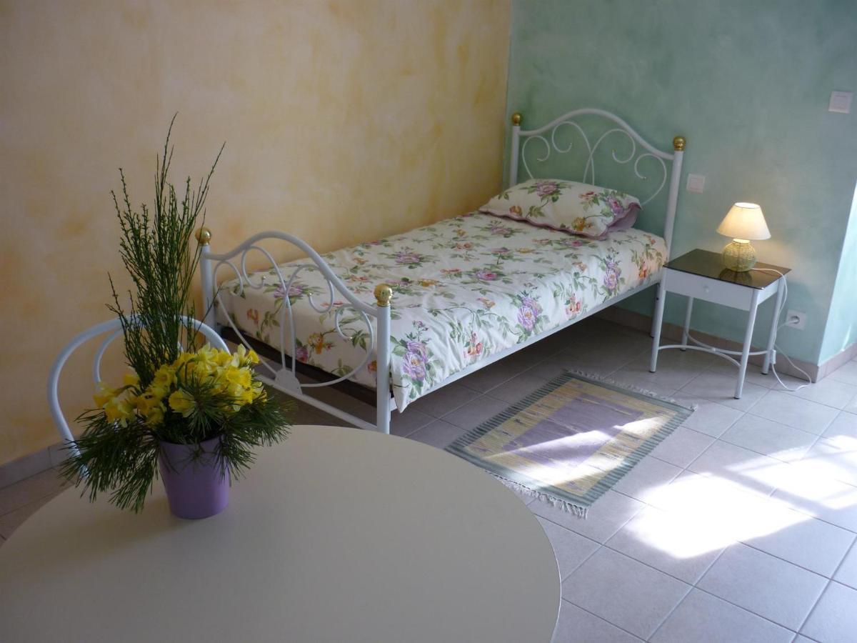 Ferme Du Pigeonnier Bed & Breakfast Montceau-et-Echarnant Eksteriør bilde